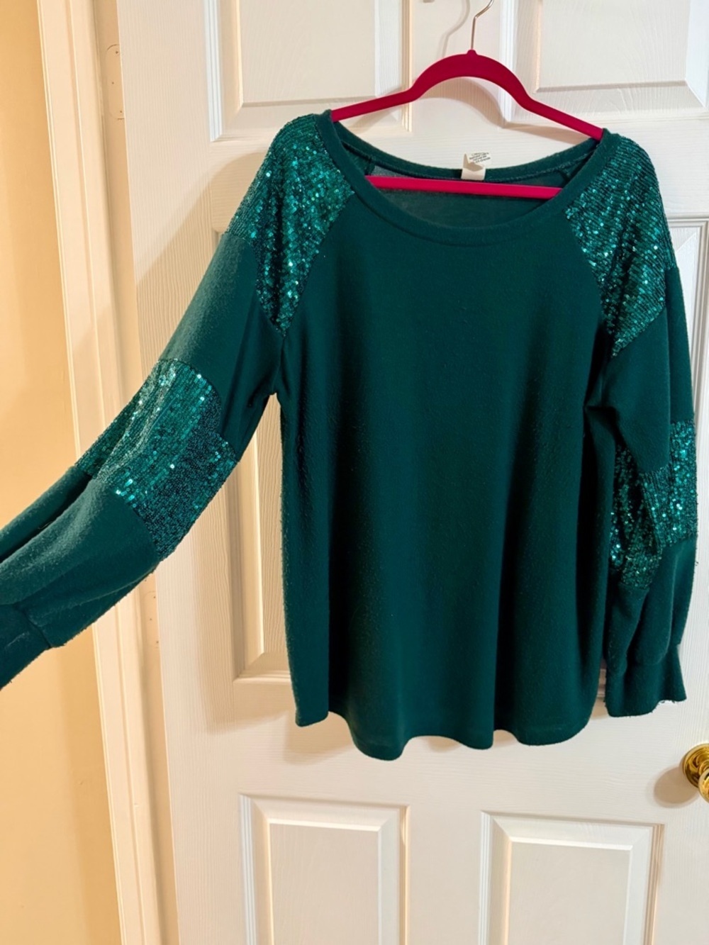 7th Ray Green Sequin Accent Long Sleeve Top – Women’s 2X (Plus)